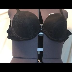 VS Black 38 D